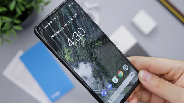 Android dostává pět nových funkcí. Google v září vylepšuje zprávy, Gemini i používání telefonu v autě